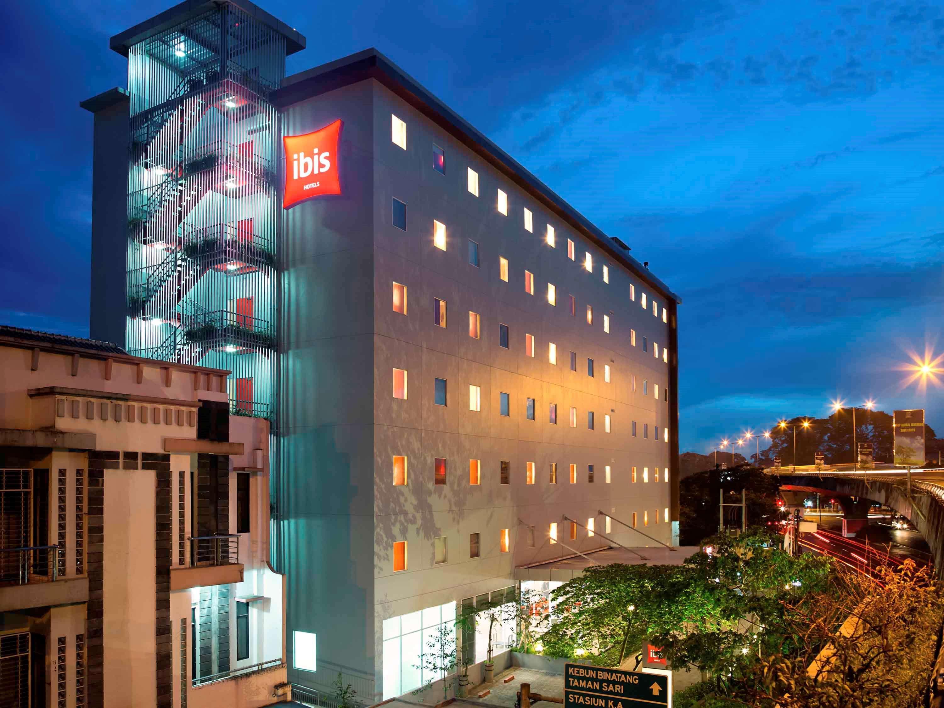 Hotel Ibis Bandung Pasteur Exterior foto